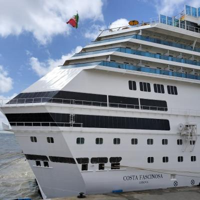 初夏の大西洋クルーズ ジブラルタル海峡 ドーバー海峡横断