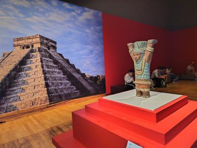 半蔵門でランチの後で古代メキシコ展へ