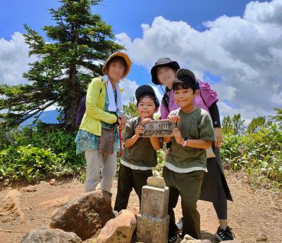 草津から孫達と志賀高原ハイキング（志賀山登山、四十八池）