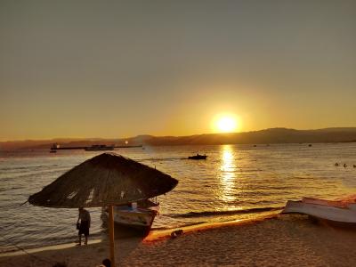 ちょっくらヨルダン行ったるで。～対岸のイスラエルに思いを馳せ、紅海の夕日を拝む♪～④