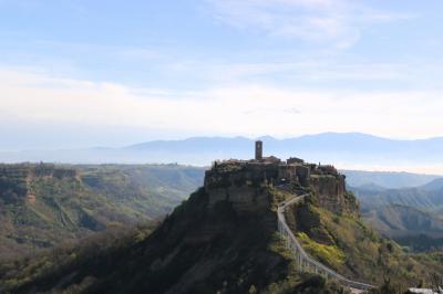 毎日違う美しさを魅せてくれたイタリアを歩く旅（4）とんだハプニングの末に到着した「チヴィタ・ディ・バニョレージョ」で絶景を眺める