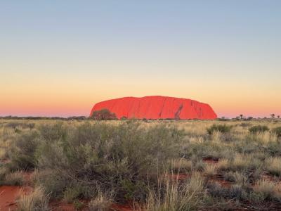①ウルル1泊2日(ウルル、メルボルン、ブルネイ弾丸3泊6日)
