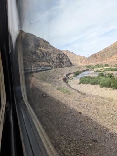 タシケント→オシュ。鉄道は快適だった。