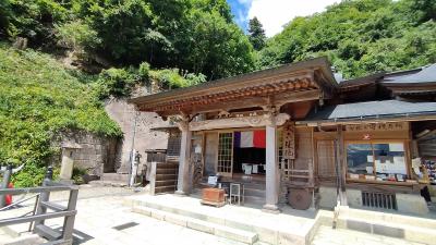 お寺を回って修行の旅山形