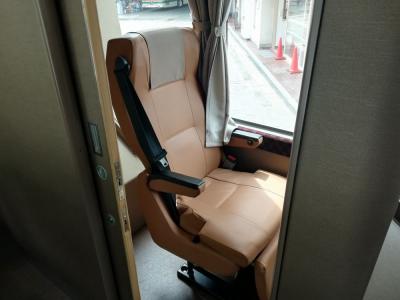 楽しい乗り物に乗ろう！ 　全但バス「完全個室“グリーンルーム”で湯村温泉から大阪に移動しました。」　～兵庫＆大阪～