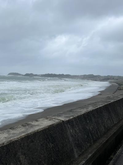 台風接近中の三重・志摩に