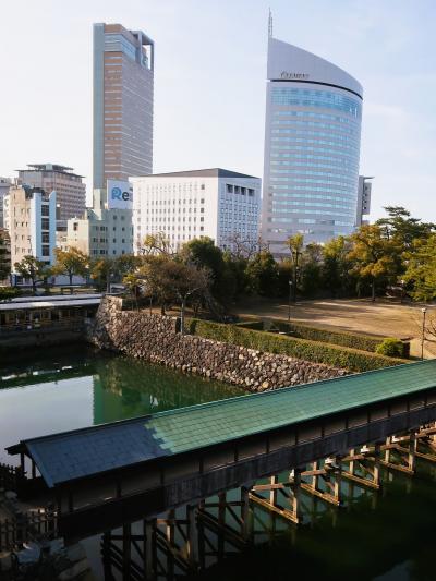 高松-1　玉藻公園　高松城跡-海城の史跡　鞘橋を渡り　☆天守台石垣を復元/公開