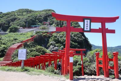 赤鳥居が印象的な元乃隅稲成神社