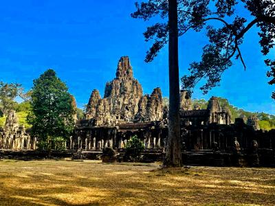 【古本】シバ神の四つの顔―アンコールの遺跡を探る (1942年) 古本】シバ神の四つの顔―アンコールの遺跡を探る (1942年