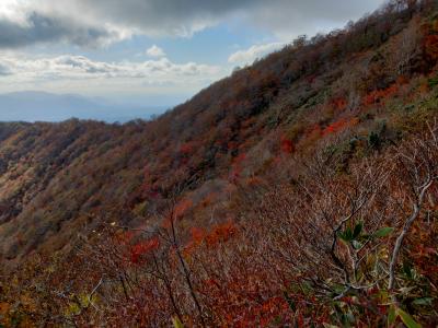 秋の蒜山三座縦走（避難小屋泊）