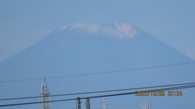 富士山の初冠雪を見る