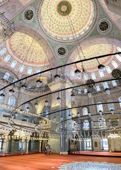 トルコ3週間旅行、17-22日目：ピンク色がかった素敵なイェニ・ジャーミィ