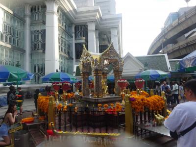 (51)2023年11月(8)バンコク(ワット･トライミット エーラーワンの祠 セントラルワールド   エンボリアム ターミナル21) 