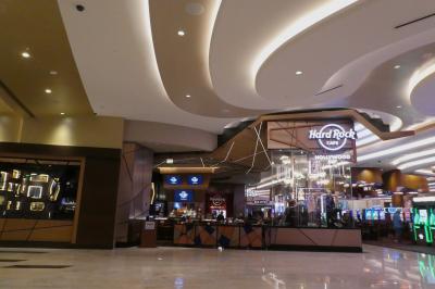 Hard Rock Hotel キャミソール 薔薇 ハードロックカフェ - メルカリ