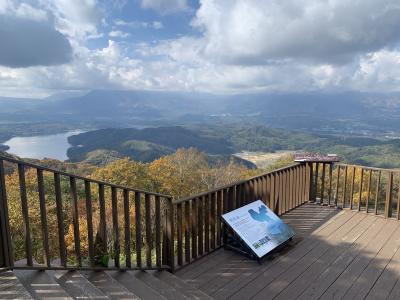 紅葉を見たくて北信地方へ。その１東急HVC斑尾に行って、まずはリフトに乗って野尻湖テラスへ。。