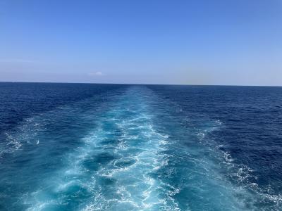 飛鳥　２日目船上スポーツゲーム大会とマジックショー