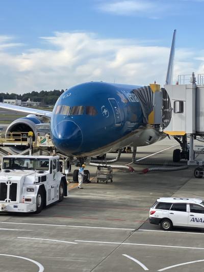 ホーチミンと　カタール航空ドーハ経由　一日目