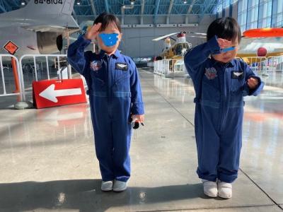 航空自衛隊　浜松エアーパーク（静岡県）で孫達と飛行機の体験を楽しむ　ー　２０２３年　１１月
