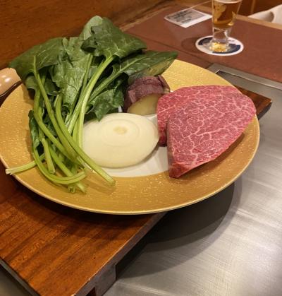 人形町今半でステーキランチ＆ 友人の初個展を観に外苑前へ。おまけ画像は半年間の外食いろいろ ♪