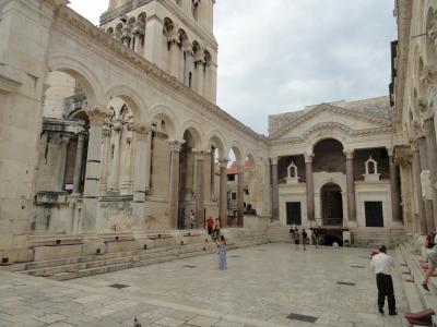 クロアチア ＆イスタンブールの旅3(スプリット大聖堂とトロギール観光）