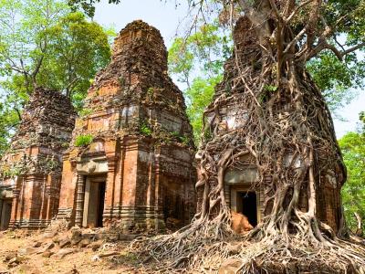 世界遺産コーケー遺跡群のプラサット・プラム遺跡