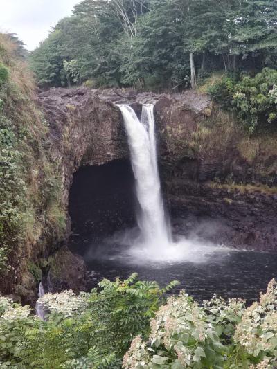 アカカフォールとレインボーフォール！日系人が活躍したヒロは、美しい街でした。