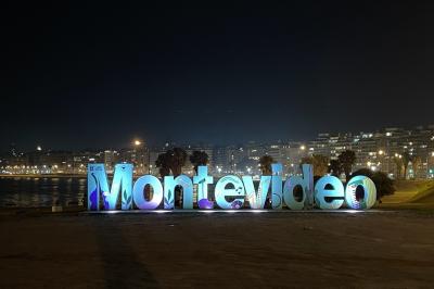 夏のクリスマスをウルグアイで モンテビデオのポシートスビーチと旧市街（シウダービエハ）