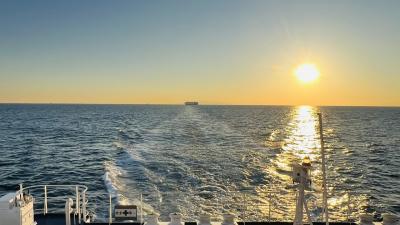 年末の伊豆大島に、「海の黄昏きっぷ」でふらっと日帰り散歩をしました。