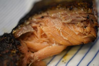 20231229-1 豊洲 年内開市日はラス前。高はしで塩引き鮭のコースをいただく。