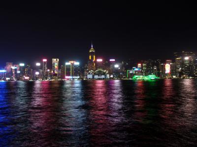 ＡＮＡマイルお得発券で行く香港の旅　中編　宿にさまよい(汗)？美味しいグルメを探して！煌めく夜景と朝の風景を求めた香港ぶら散歩