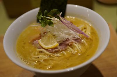 20240108-2 築地 新しくできた、らぁ麺牡蠣と貝に寄ってみる。牡蠣のスープのらぁ麺いただいてみる。