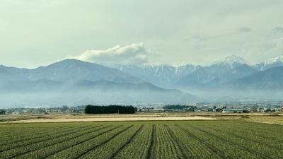 特急あずさで行く雪のない安曇野でお正月