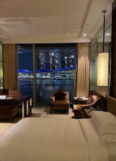 シンガポール航空ビジネスクラスで行くシンガポール（THE FULLERTON BAY HOTEL)