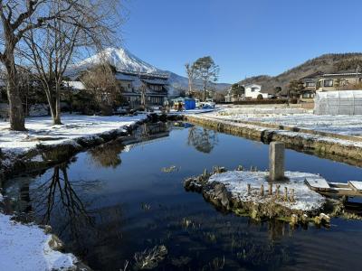 冬の忍野八海・河口湖と御殿場プレミアムアウトレット（２）　～雪の忍野八海から御殿場プレミアムアウトレットへ～