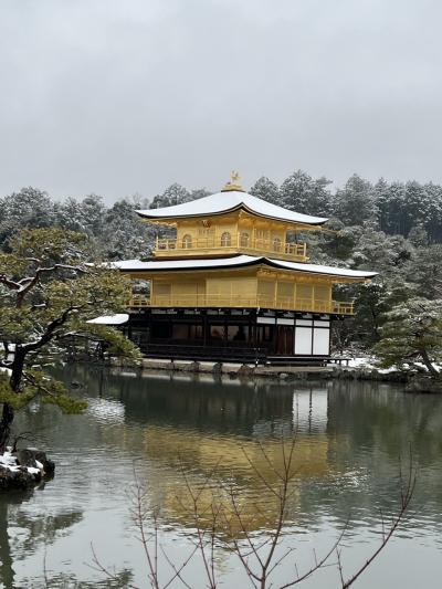 雪の金閣寺