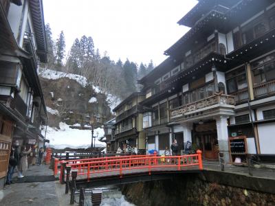 雪景色の銀山温泉と樹氷。大正ロマンが漂う銀山温泉&#10113;