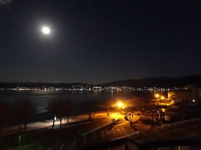 すわっていいの？すわっていいよ！(後編)：上諏訪温泉、北澤美術館、諏訪湖、片倉館