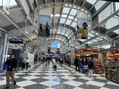 シカゴのホテルとユナイテッド航空の羽田までのフライト。