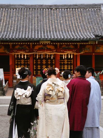 浅草-3　浅草神社　浅草寺創建＊三社様を祀る　☆震災復興祈願　訪日外国人/正装で参拝も