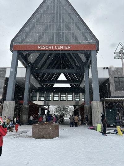 子供たちの雪遊びの旅