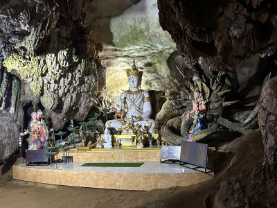 タイ専科  105     ワット タム チェンダーオ　洞窟寺院 　と　BB&B Hotel  ファーン郡