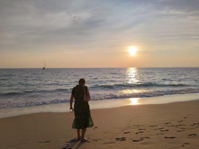 【5】ランタ島 //絶景の夕陽...一方和食屋で揚げ出汁豆腐を注文して出てきたのは...(@_@)