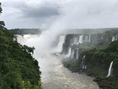 大迫力！南米の絶景イグアスの滝②(ブラジル側)