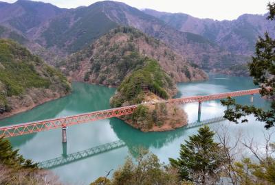 絶景秘境駅!!   湖に浮かぶ奥大井湖上駅