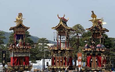 桜が満開の『春の高山祭』と臥龍桜を訪問