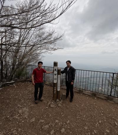 芝桜と持山寺跡と言い伝えに残るお墓を覗いた武甲山【200名山in秩父】