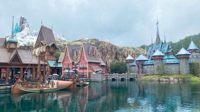 香港ディズニーランド・新エリア「ワールド・オブ・フローズン」を満喫！2泊3日女子旅　1日目