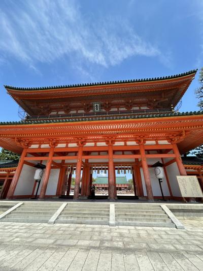 神戸・京都・奈良・大阪３日で８万５千歩【その13】"平安神宮" は、大鳥居だけにあらず。平安京の雰囲気漂う "本殿" も一見の価値あり！