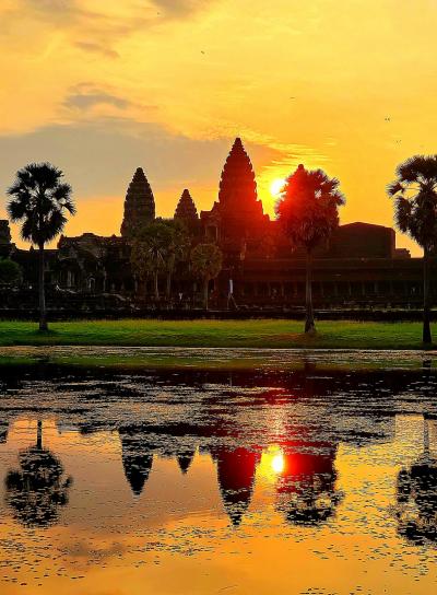 アンコールワットの夜明け～ビジネスクラスで行くカンボジア一人旅①