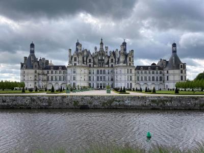 電車とバスで行くシュノンソー城とシャンボール城